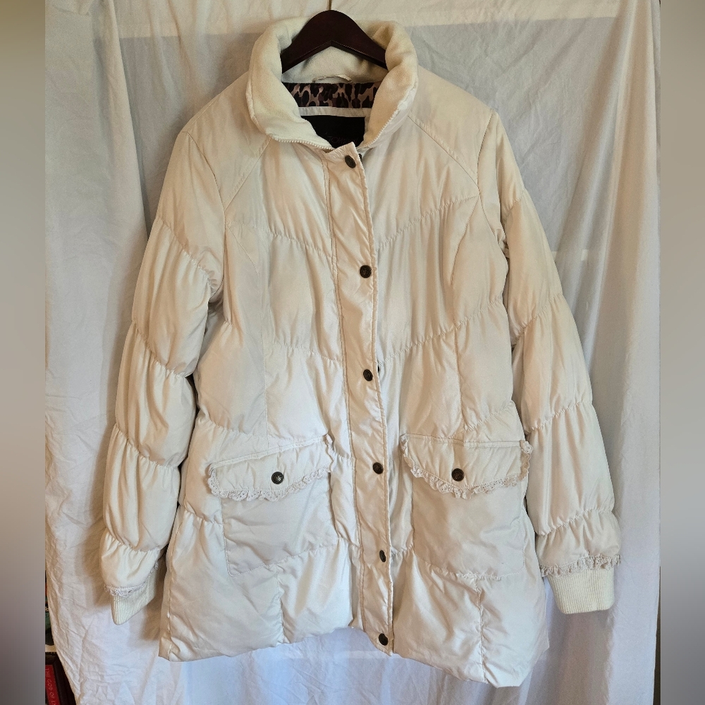 Betsey Johnson Cream Lace Puffer Coat size Large